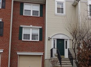 1074 Ash Dr, Mahwah, NJ 07430