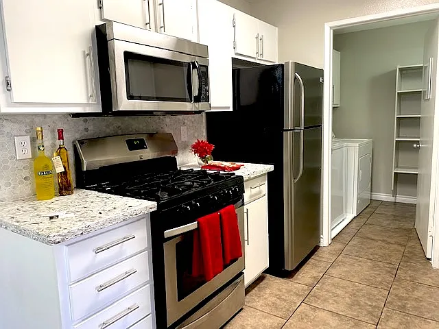 7885 W Flamingo Rd — Photo 5