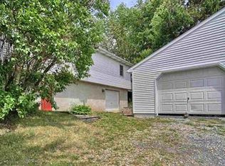 590 County Line Rd, Grantville, PA 17028