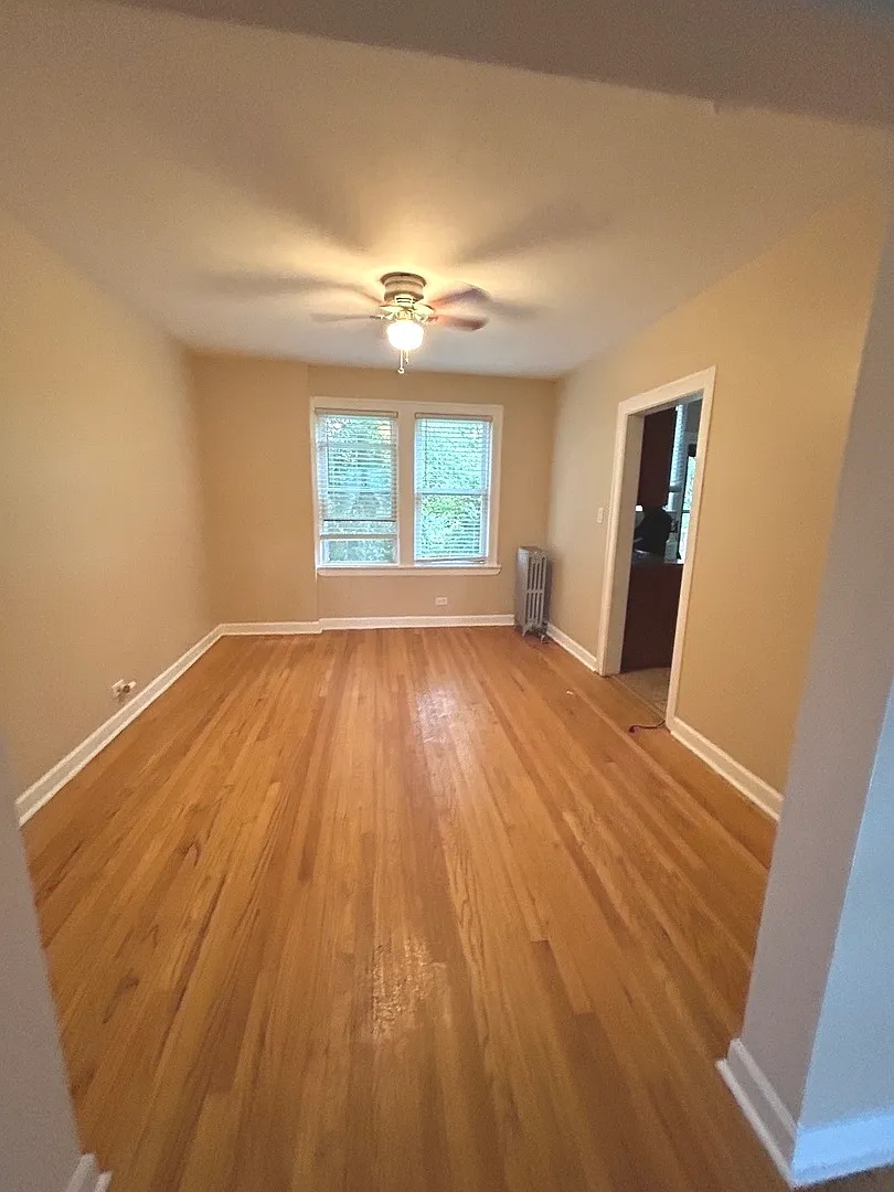 1 bed, 1000 sqft, $1,375 — Photo 3