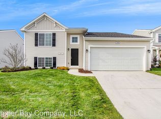 2335 Shadycroft Dr, Burton, MI