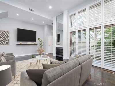 6241 Randi Ave, Los Angeles, CA, 91367