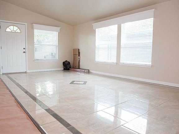 4th image of 455 Los Encinos St #455