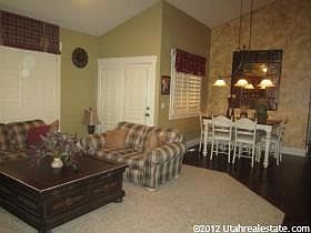 Family/Kitchen Dining