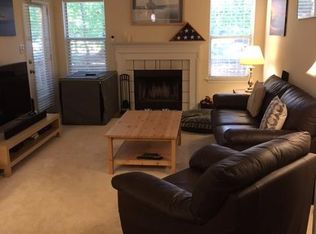 4421 Fair Stone Dr APT 102, Fairfax, VA 22033