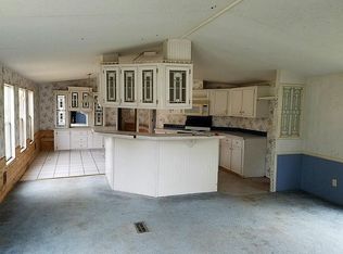 20320 Forest Dr W, New Caney, TX 77357