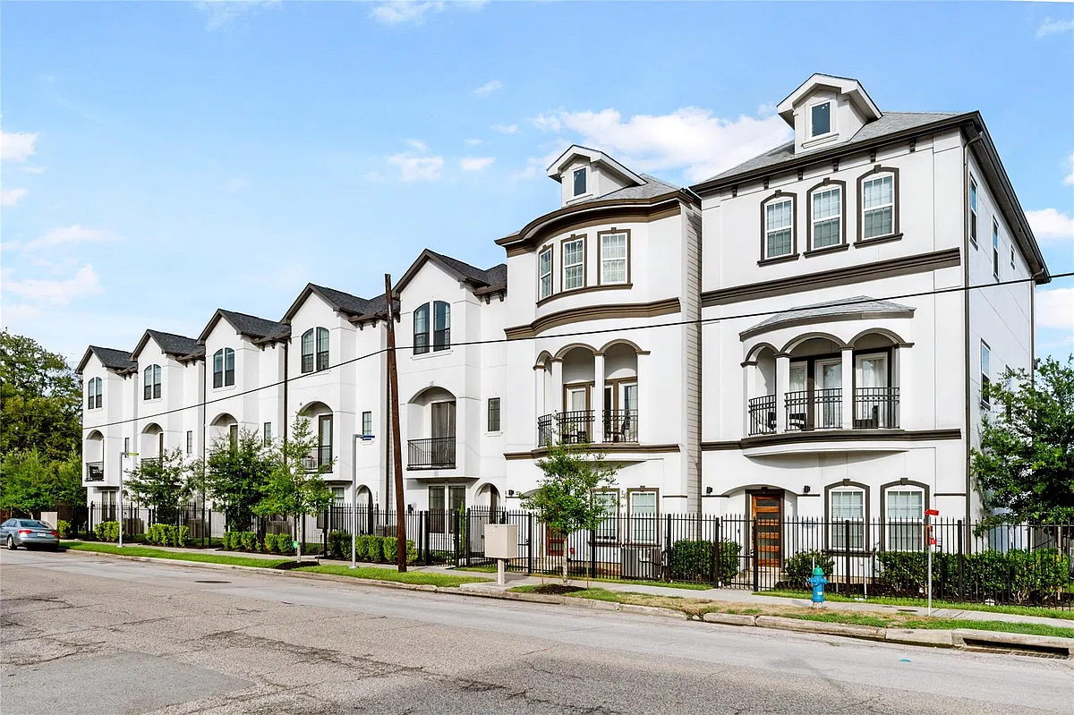 Building Photo - 211 Milby St