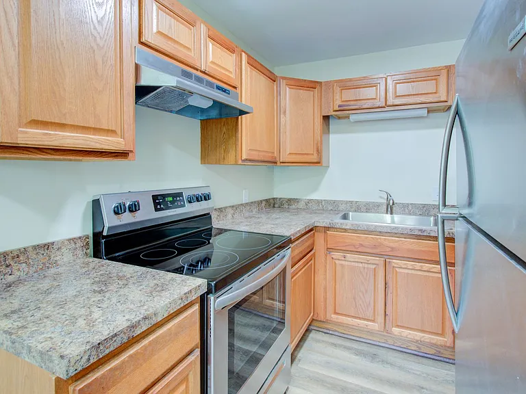 2912 Wesley St — Photo 12