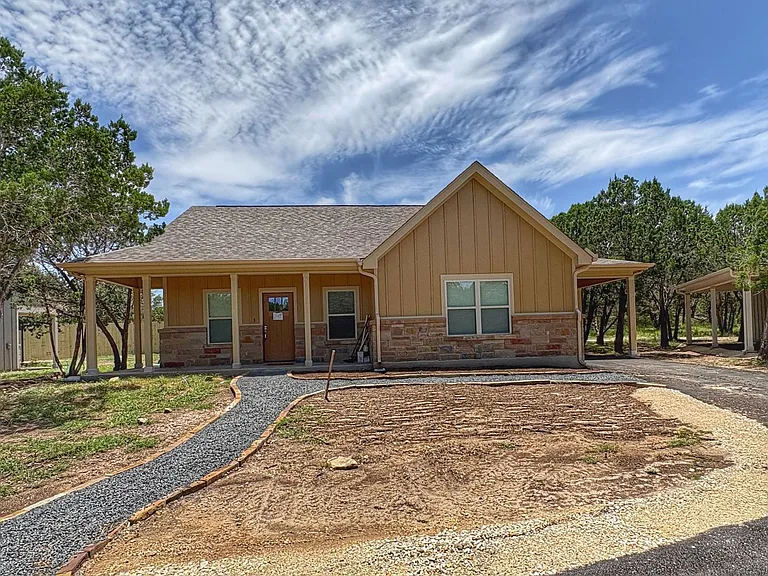 7206 State Highway 16 S #6 — Photo 1