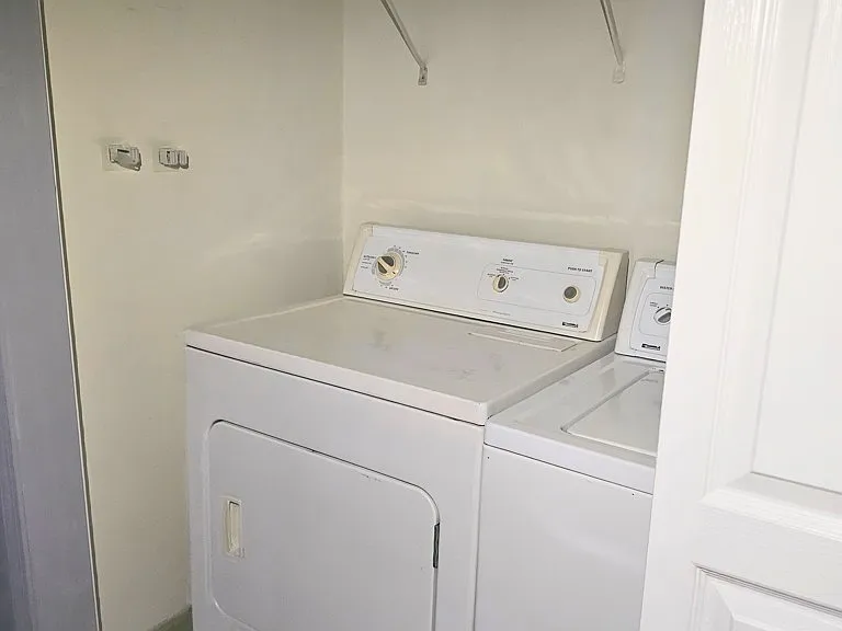 1333 Oak St SW — Photo 14
