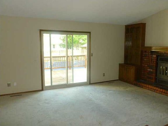 4th image of 1428 N Dry Creek Cir