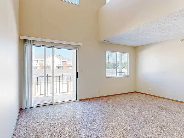 Pine Lake Heights Apartments — Photo 122