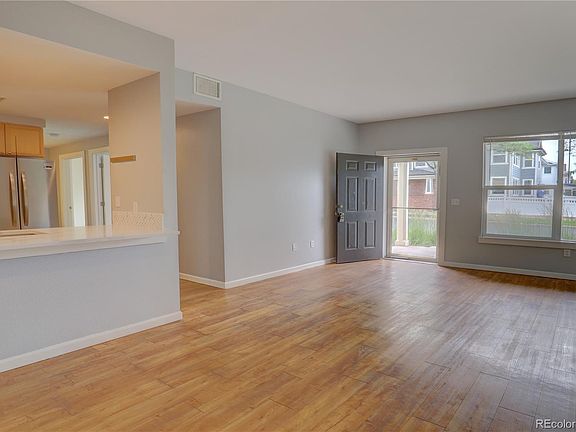 3rd image of 2809 Syracuse Court #129