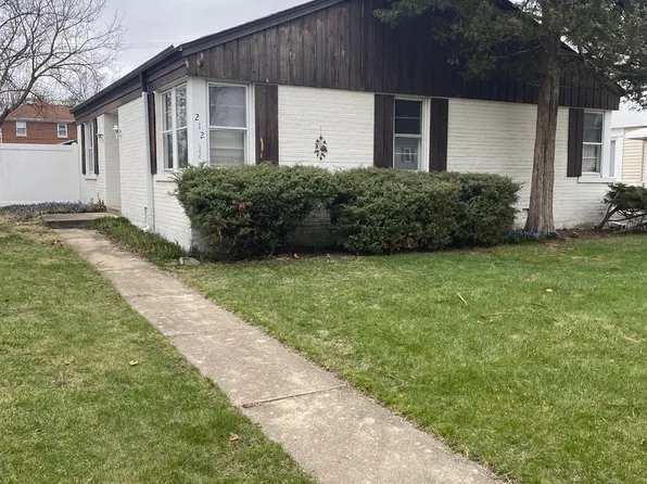212 N Garfield St, Lombard, IL 60148