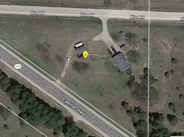 21243 Rice Rd, Copemish, MI 49625