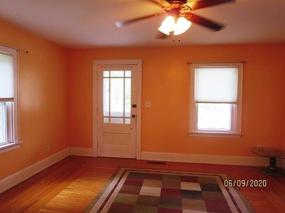 2nd image of 1653 Mears Ave