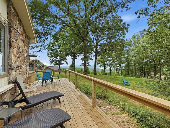 2nd image of 211 Chelsea Dr