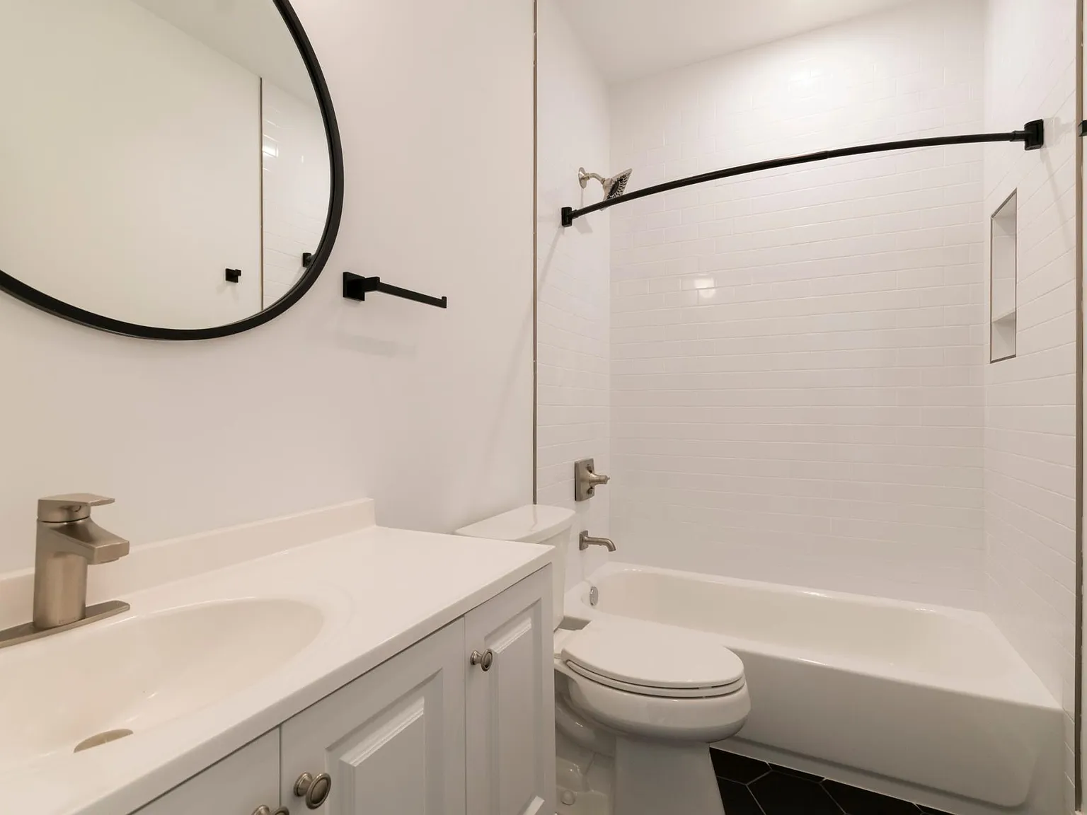 2 bed, 2.5 bath, 1200 sqft, $1,650 — Photo 3