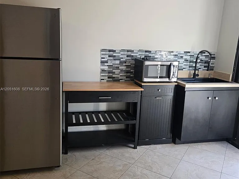 818 E Palm Run Dr #0 — Photo 4