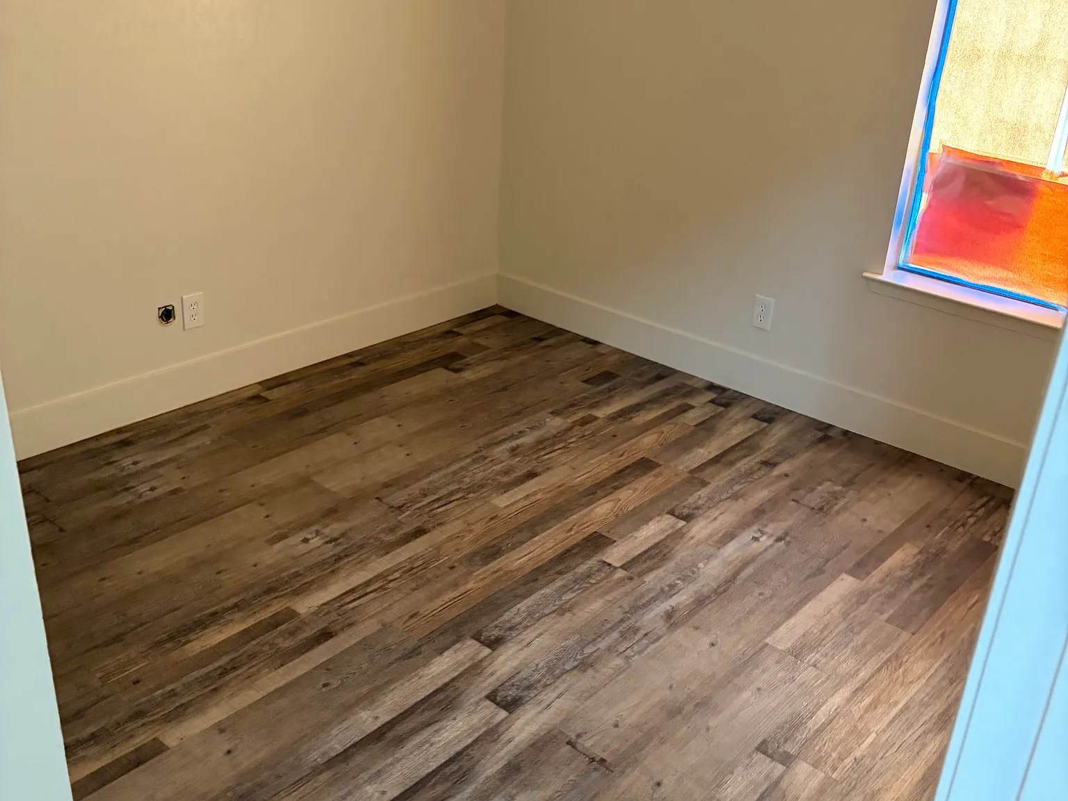 3 bed, 1035 sqft, $2,000 — Photo 3
