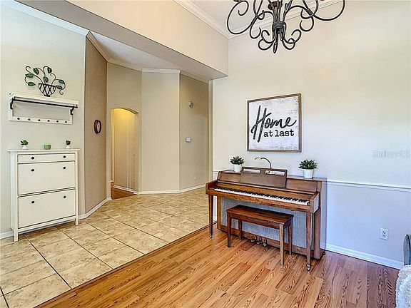 5th image of 414 Tierra Verde Ln