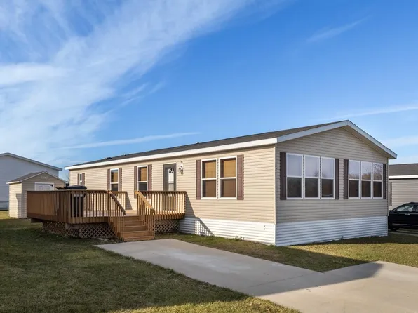 2211 Osprey Pl NW, Stewartville, MN 55976