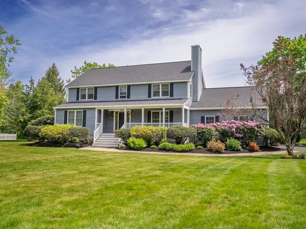 5 Maudsley View Ln, Amesbury, MA 01913