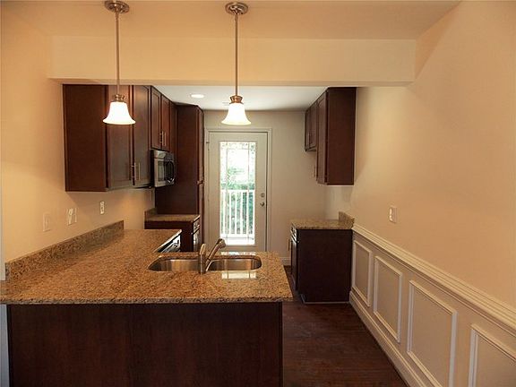 4th image of 6240 Garden Cir