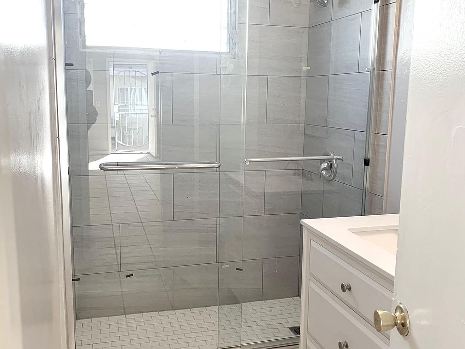 1st image of 215 N Grandview Ave #217