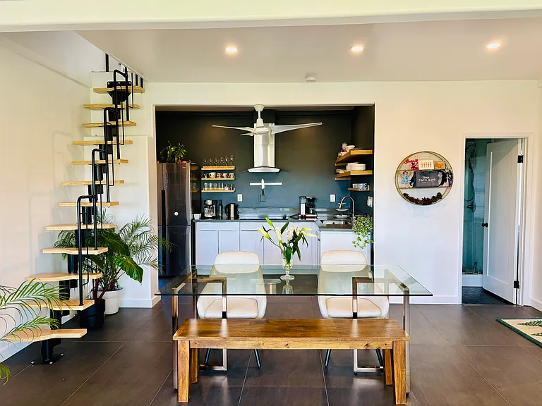 Linda Rosa Ave — Photo 6