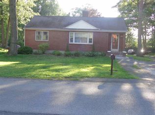 134 Valley Rd, Albany, NY 12205