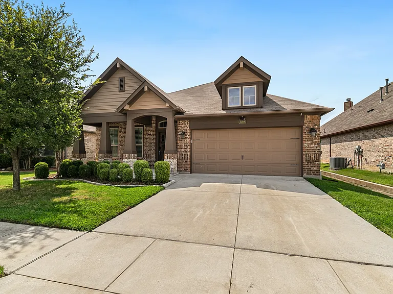 2508 Sanders Ct — Photo 1