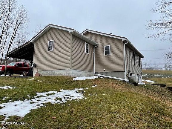 5th image of 83 School House Rd