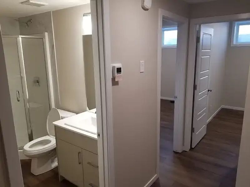Edmonton Apartment for rent - 2 Bedrooms — photo 3