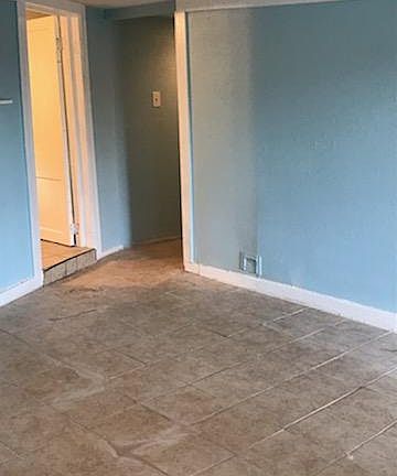 3rd image of 5911 McCullough Ave
