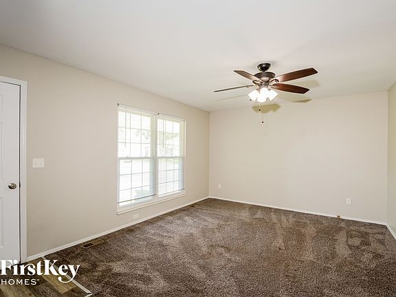 4th image of 1624 Estes Dr