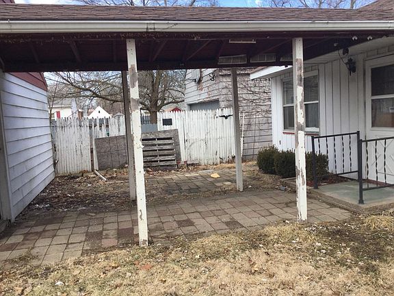 2nd image of 1925 W Kellogg Ave