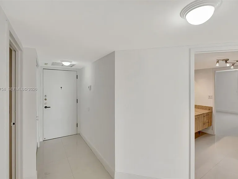 2333 Brickell Ave #305 — Photo 4