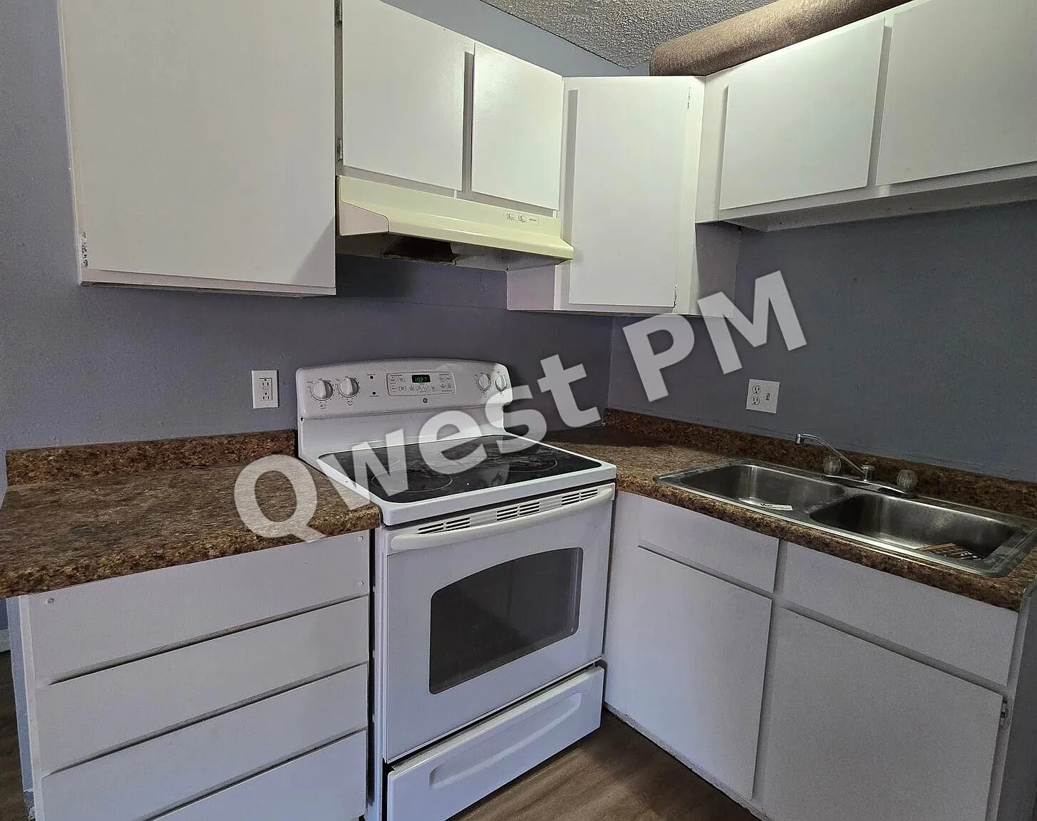 8528 Valley Rd #5 — Photo 2