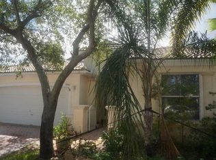 4960 SW 34th St, Hollywood, FL 33023