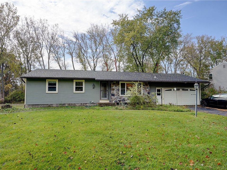 1st image of 33 Sand Pebble Dr