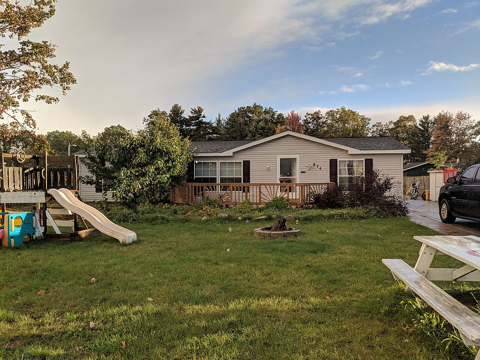 1st image of 874 Crestwood Ln