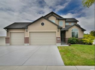 5272 W Torbay Ct, West Valley City, UT 84120