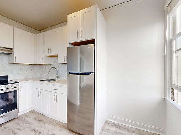 5th image of 19 Hermann St #510A