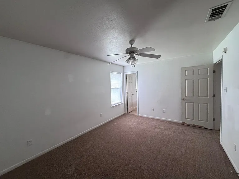 1430 Shoshoni Trl — Photo 27