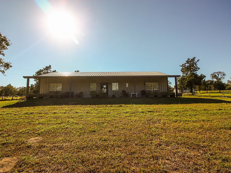 1st image of 820 County Road 301