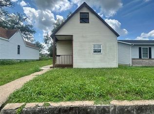1541 5th St, Madison, IL 62060
