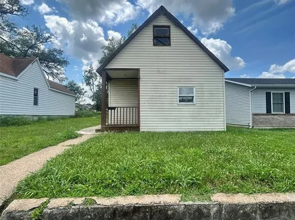 1541 5th St, Madison, IL 62060
