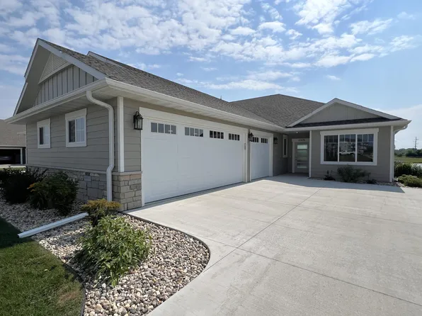 2305 Goldenrod Trl, Brookings, SD 57006