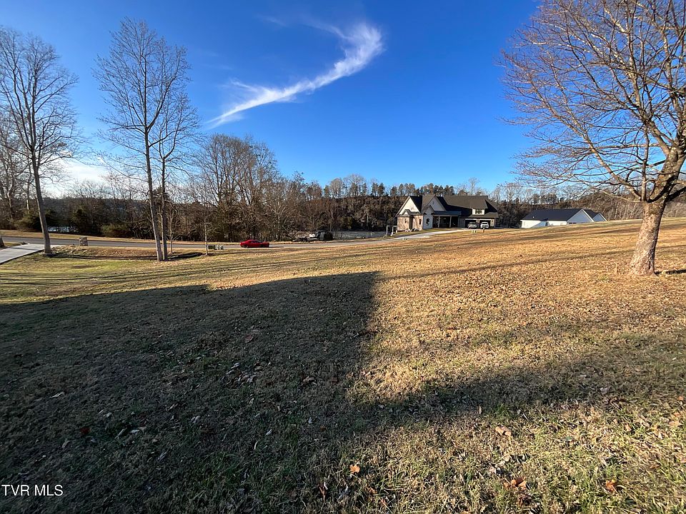 2nd image of 1125 Reynolds Rd